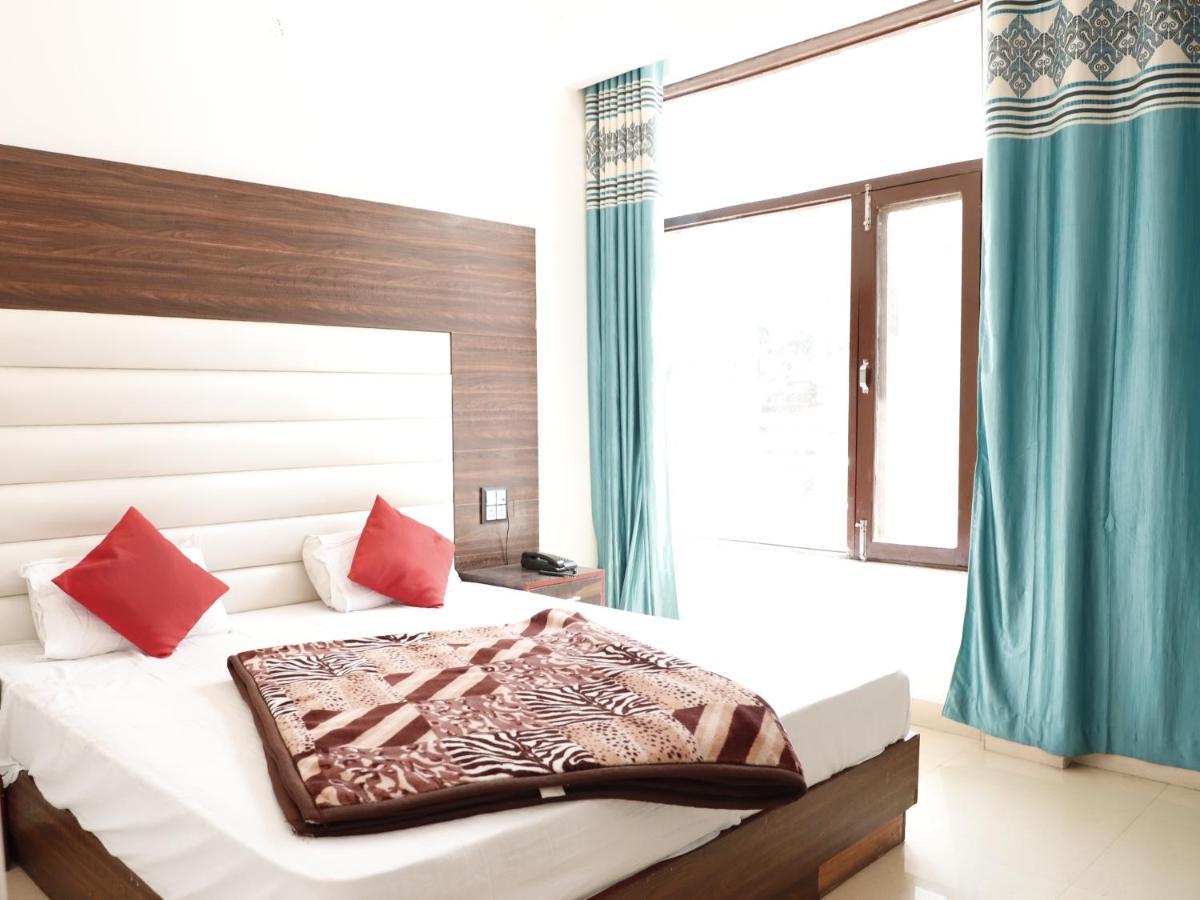 Rahul Hotel & Restaurant มัสซูรี ภายนอก รูปภาพ