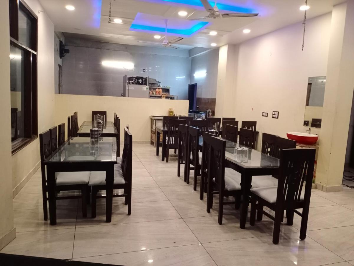 Rahul Hotel & Restaurant มัสซูรี ภายนอก รูปภาพ