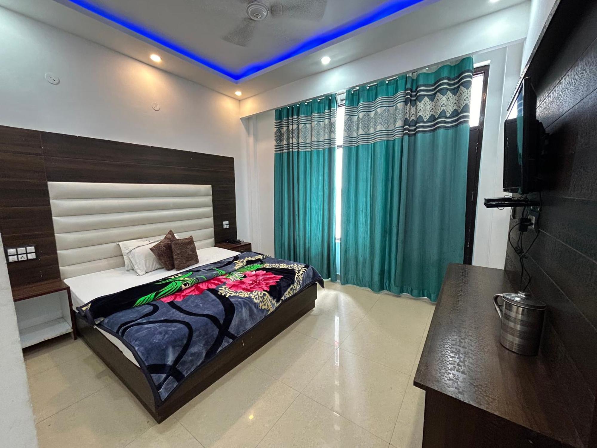 Rahul Hotel & Restaurant มัสซูรี ภายนอก รูปภาพ