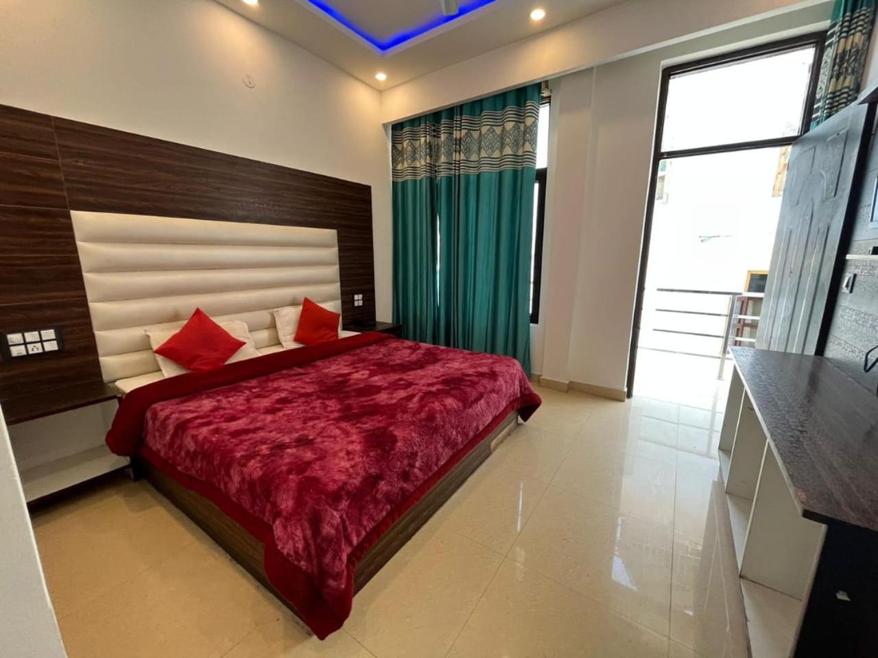 Rahul Hotel & Restaurant มัสซูรี ภายนอก รูปภาพ