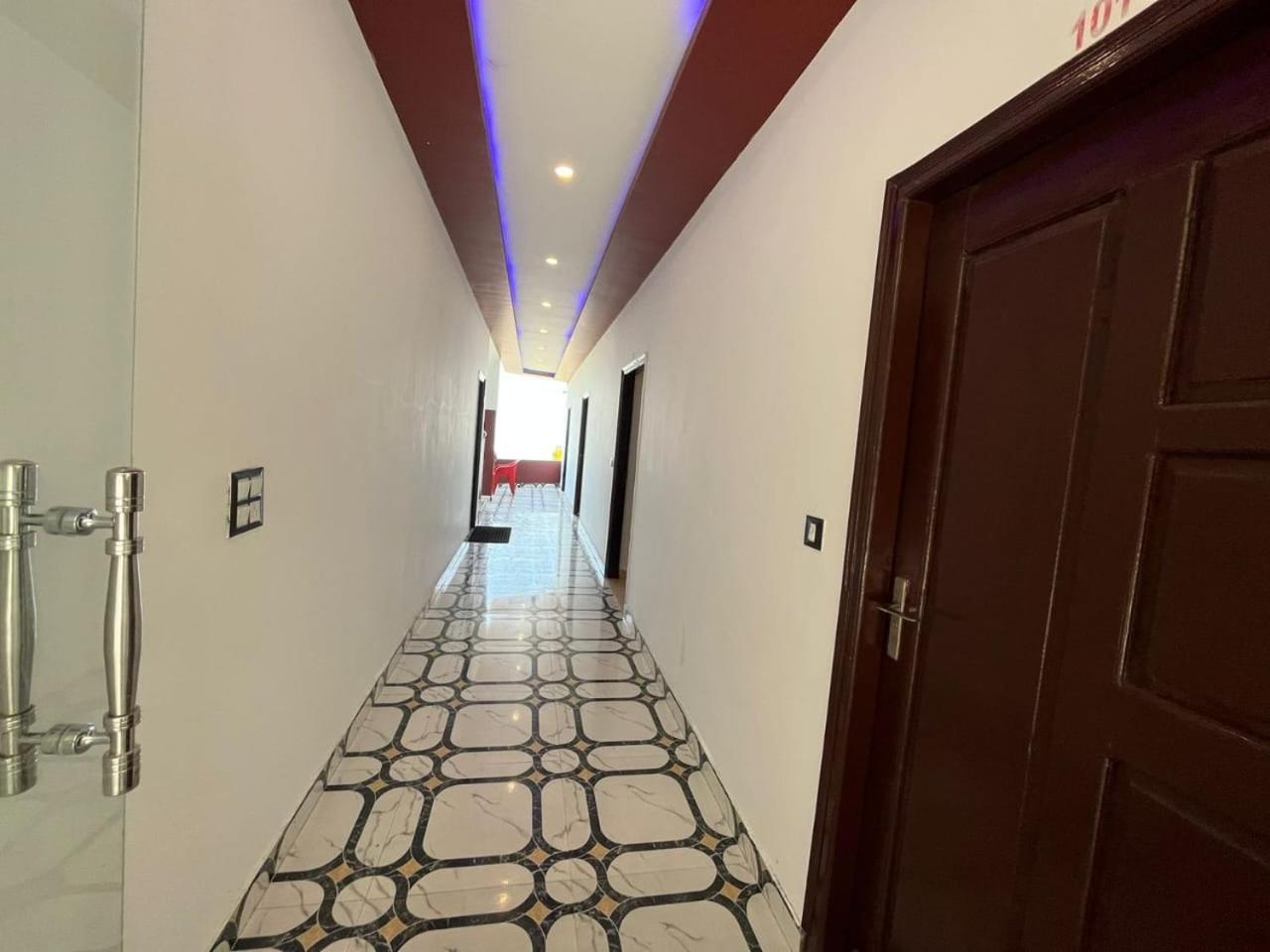 Rahul Hotel & Restaurant มัสซูรี ภายนอก รูปภาพ